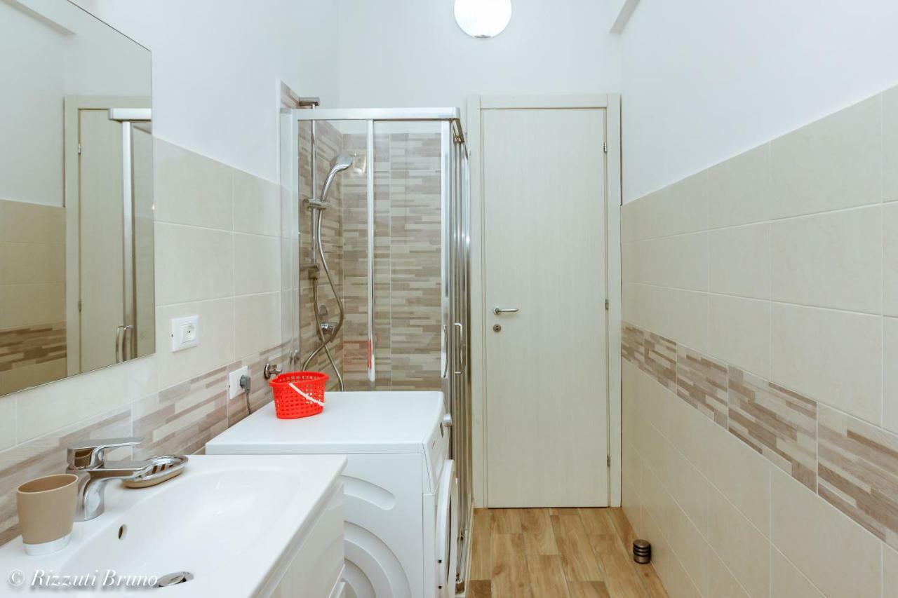 Apartamento Happy House Savona Exterior foto
