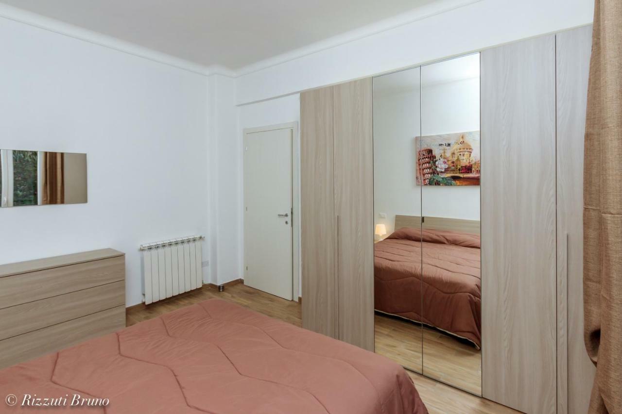 Apartamento Happy House Savona Exterior foto
